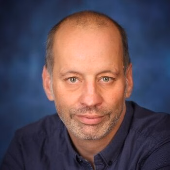 Dr. Arjan van DamOpent